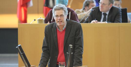 Olaf Müller bei einer Plenarrede